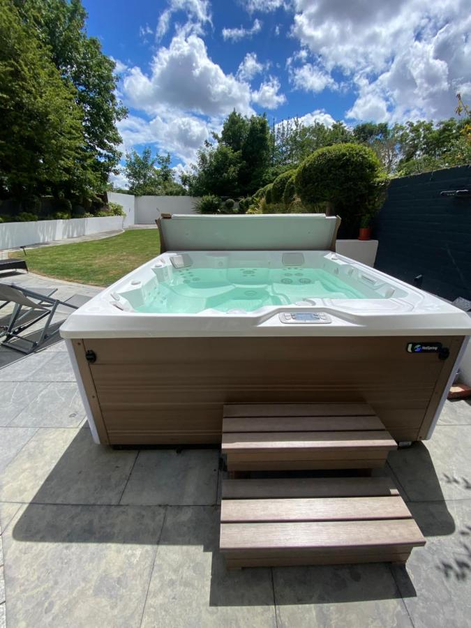 Villa Dream House London With Gym, Cinema And Housekeeper Stadtteil Stadtteil Ealing Exterior foto
