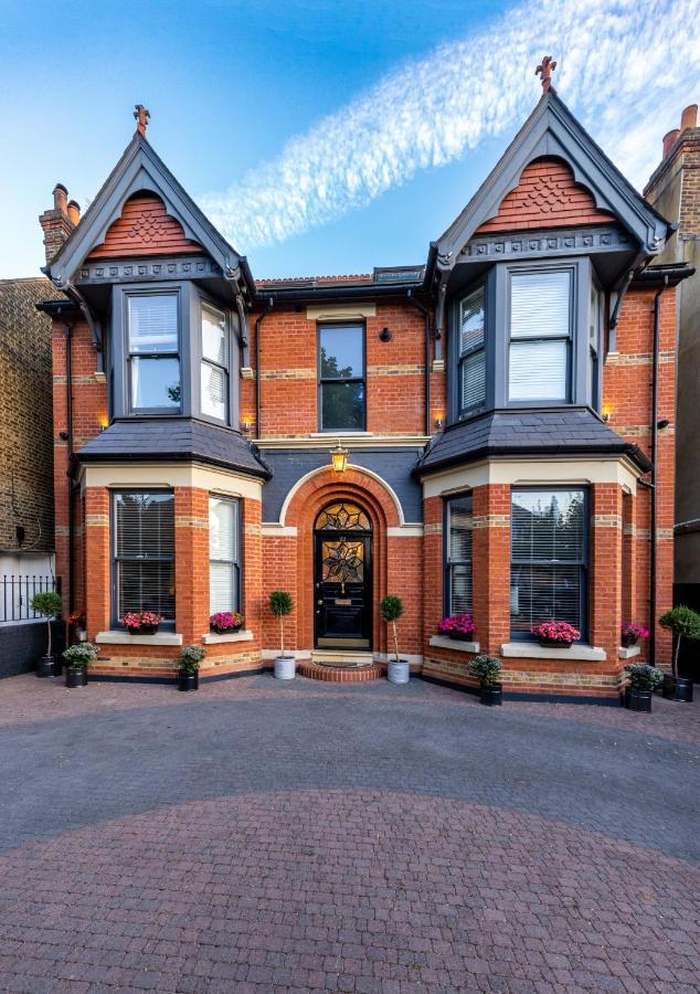 Villa Dream House London With Gym, Cinema And Housekeeper Stadtteil Stadtteil Ealing Exterior foto