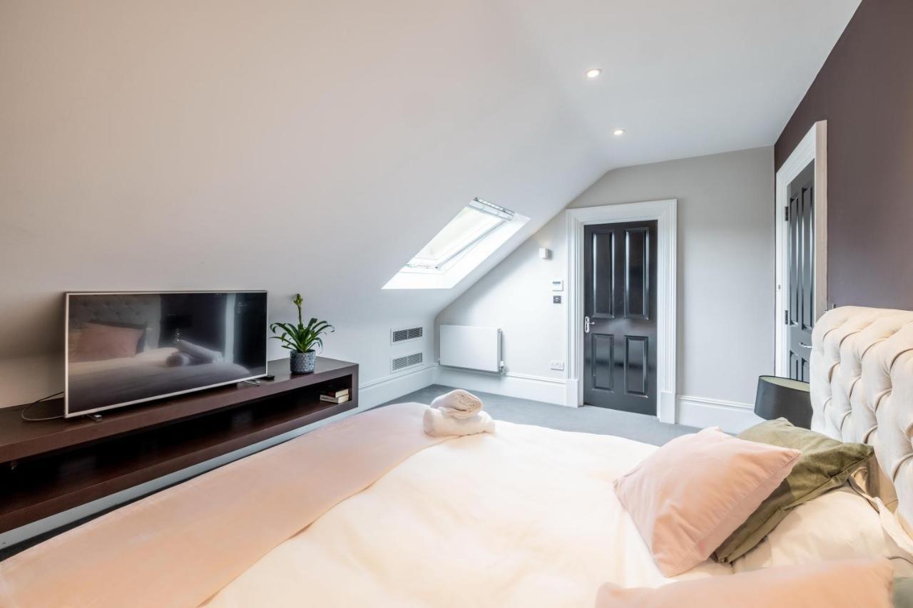 Villa Dream House London With Gym, Cinema And Housekeeper Stadtteil Stadtteil Ealing Exterior foto