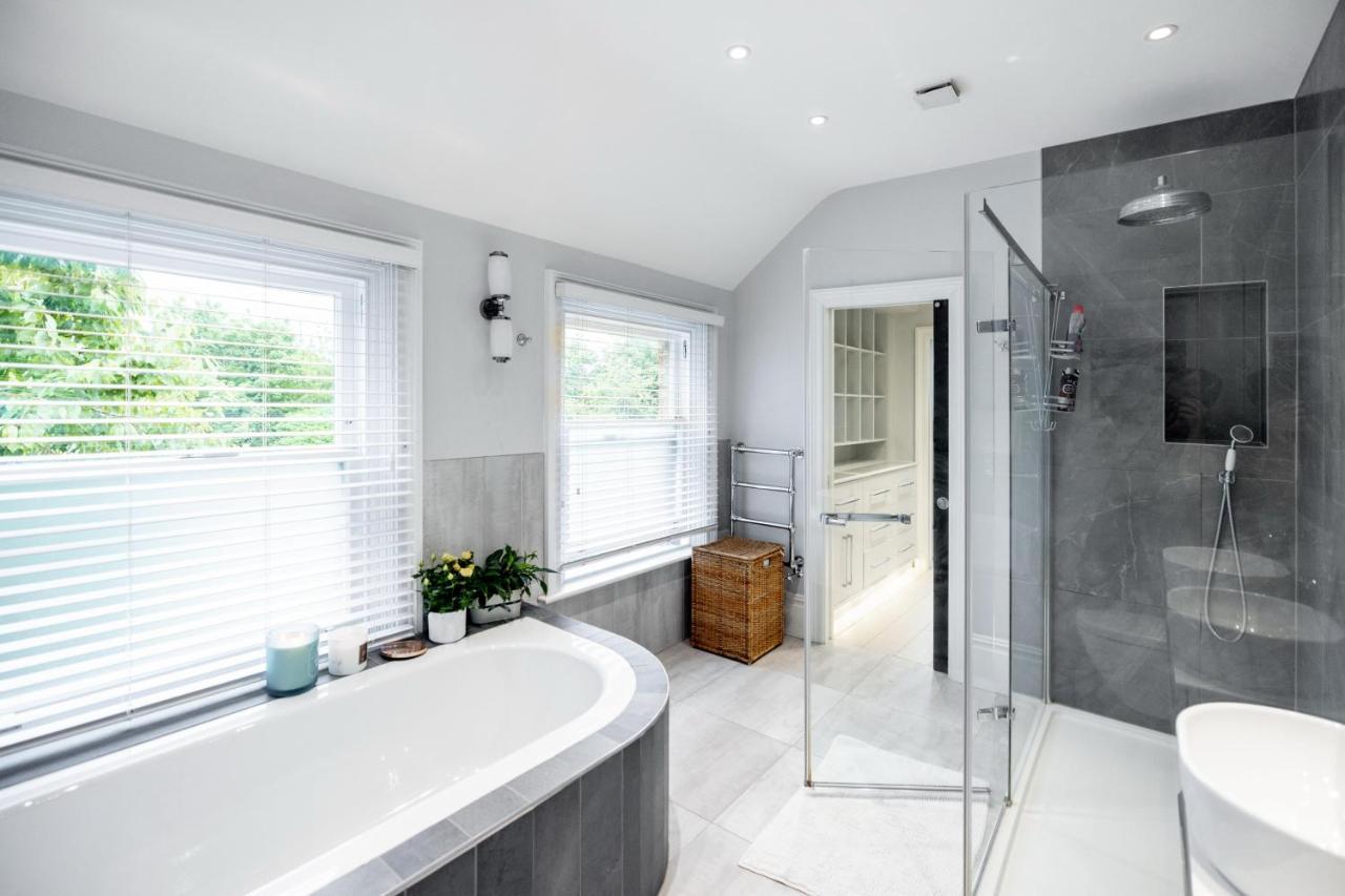 Villa Dream House London With Gym, Cinema And Housekeeper Stadtteil Stadtteil Ealing Exterior foto