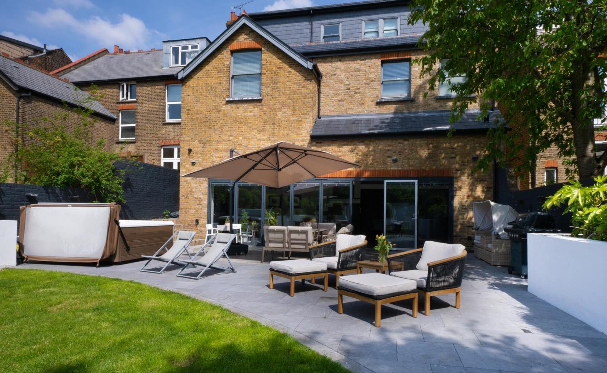 Villa Dream House London With Gym, Cinema And Housekeeper Stadtteil Stadtteil Ealing Exterior foto